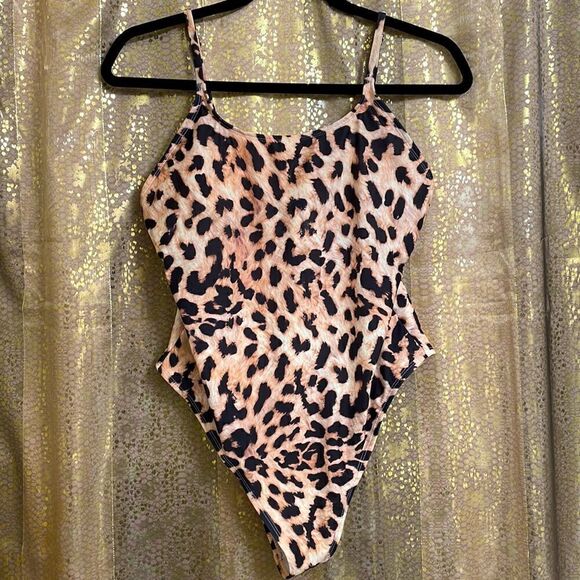 Cheetah/leopard print one piece swimsuit, size XL - Picture 1 of 5